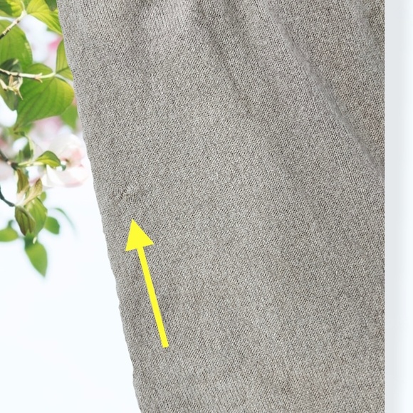 VINCE Cashmere Sweater - Picture 7 of 7